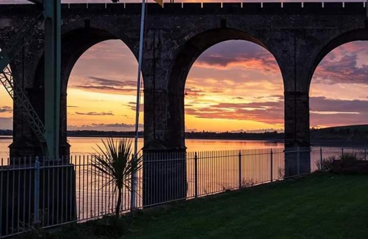 Mersey Hotel ウィッドネス エクステリア 写真
